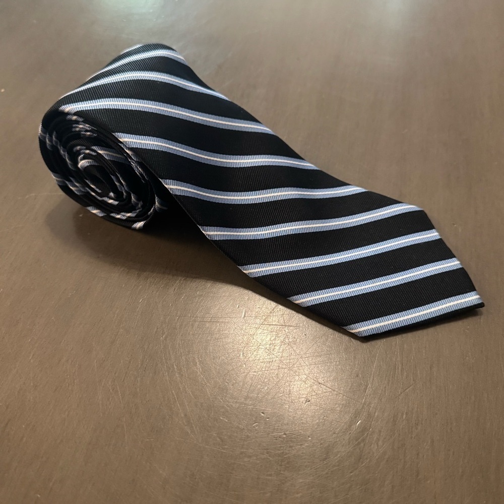 Round Tree & Yorke All Silk Handmade Blue/Black Striped Men’s Tie Accessories